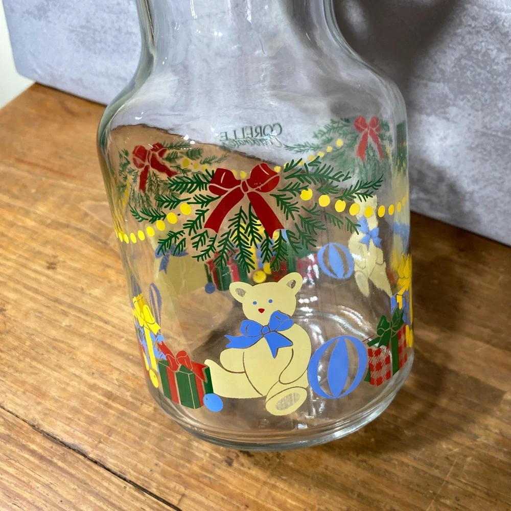 Corelle Coordinates Christmas Teddy Bear Glass Carafe Pitcher 1.7L 56oz Corning